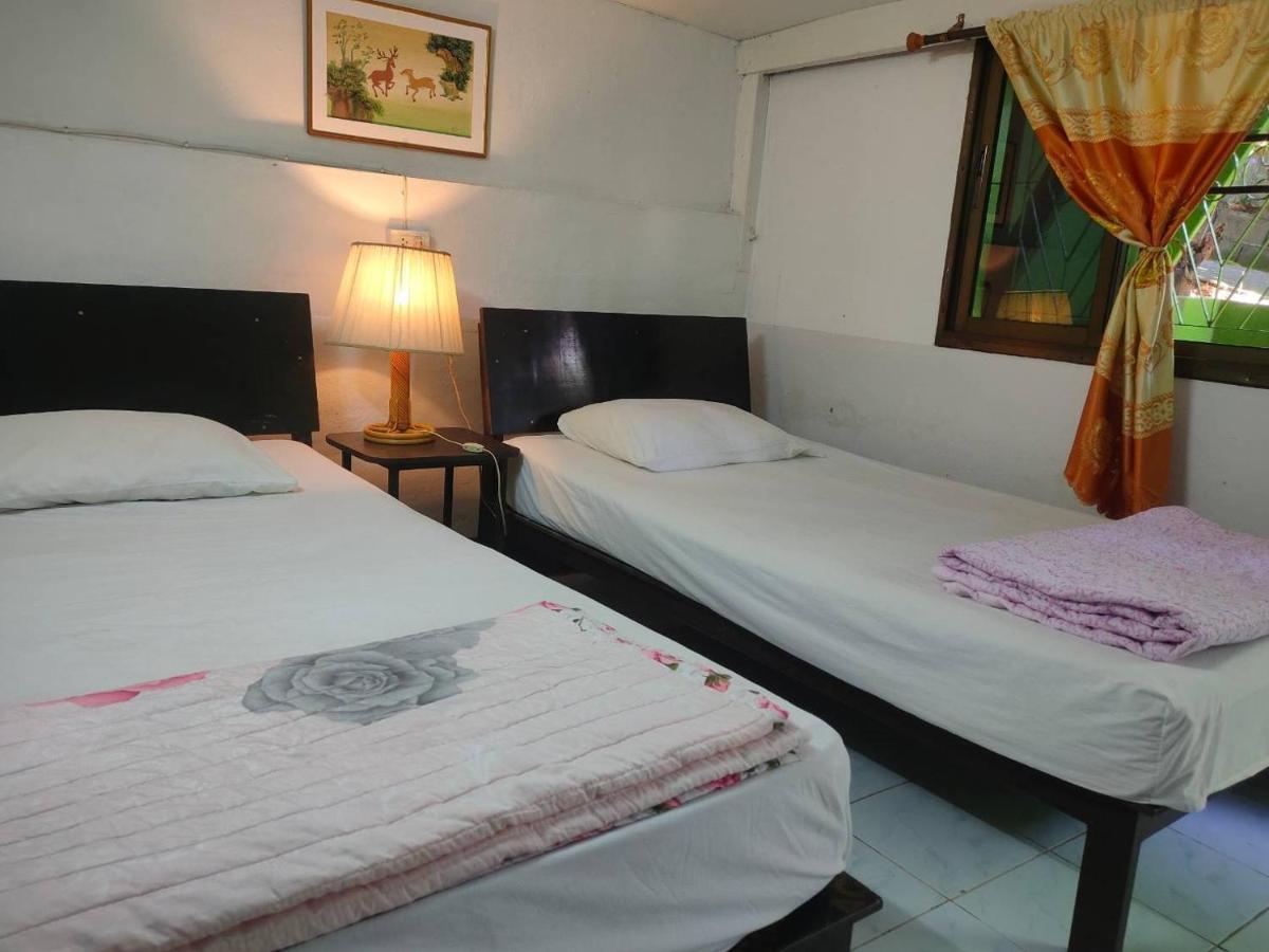 Boondee House Hotel Mae Hong Son Bagian luar foto