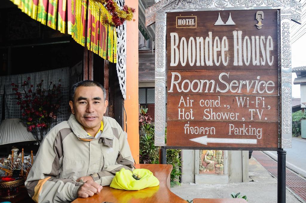 Boondee House Hotel Mae Hong Son Bagian luar foto