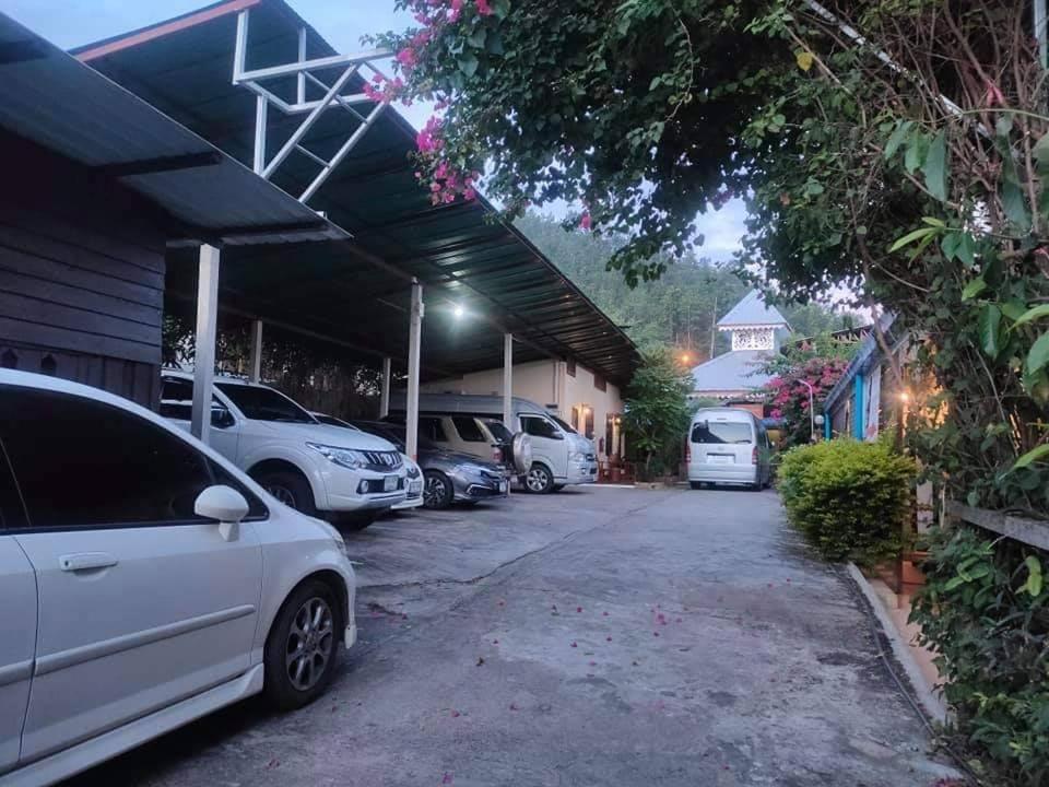 Boondee House Hotel Mae Hong Son Bagian luar foto