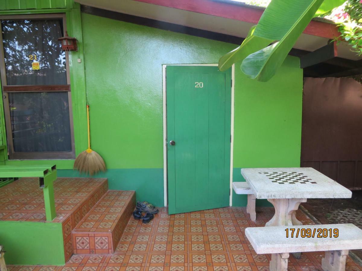 Boondee House Hotel Mae Hong Son Bagian luar foto