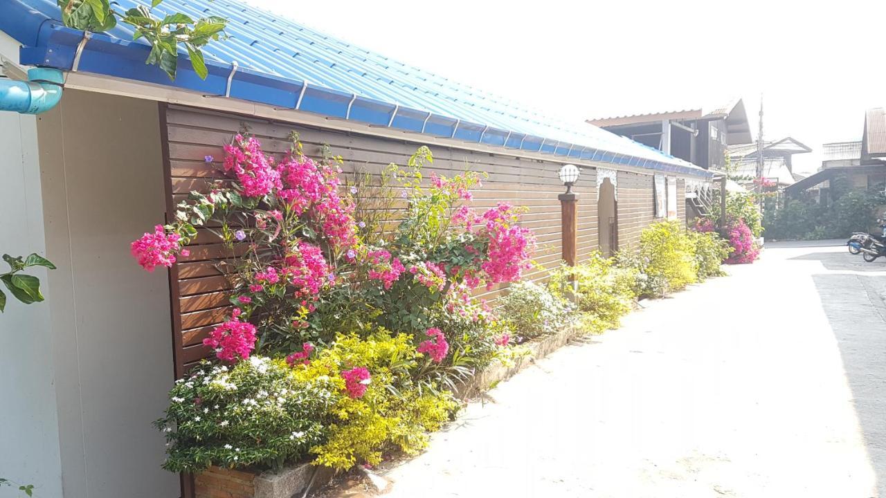 Boondee House Hotel Mae Hong Son Bagian luar foto