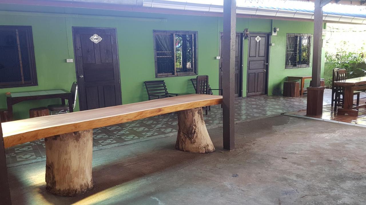 Boondee House Hotel Mae Hong Son Bagian luar foto