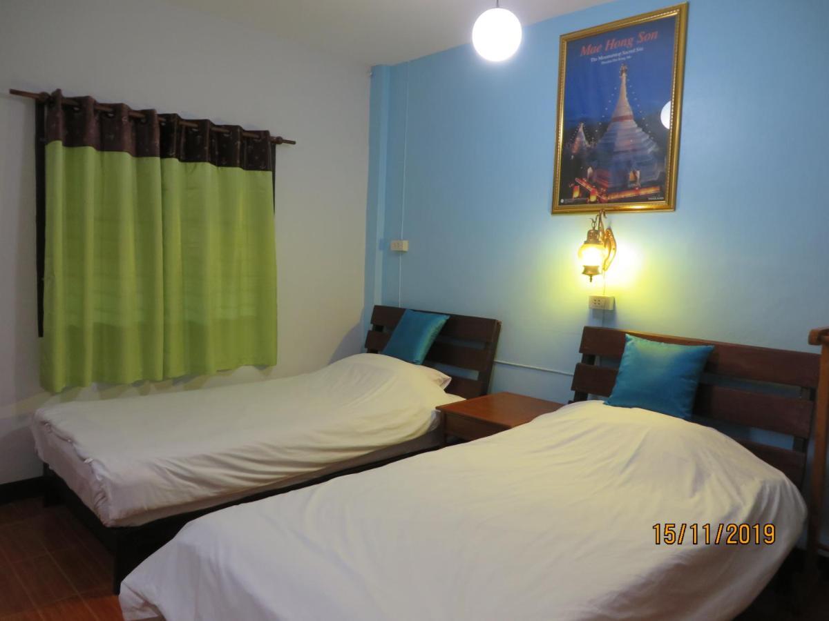 Boondee House Hotel Mae Hong Son Bagian luar foto