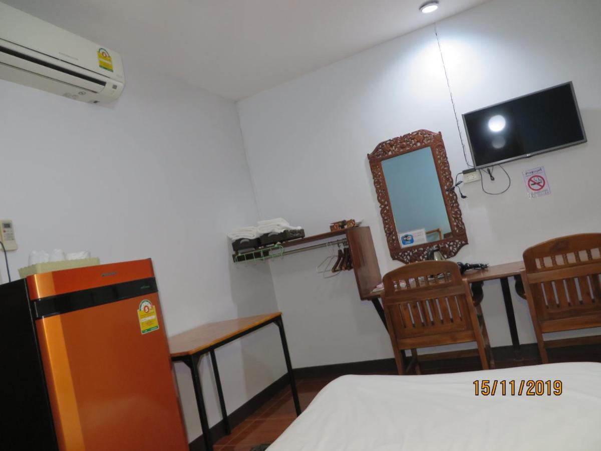 Boondee House Hotel Mae Hong Son Bagian luar foto