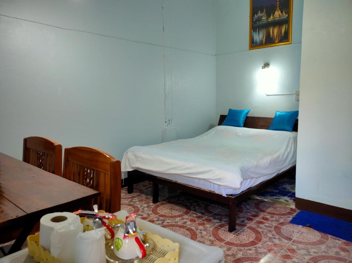 Boondee House Hotel Mae Hong Son Bagian luar foto